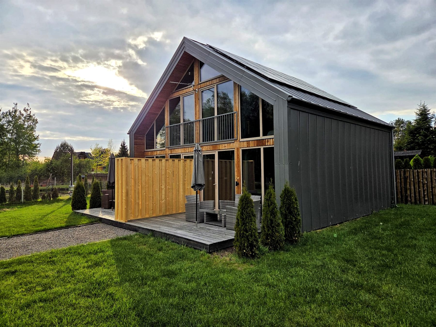 Apartament BORSUK — 64 m², działka 258 m², bliźniak 4 (sąsiad: BÓBR) w KRASNE Residence